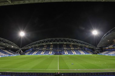 28 Ocak 2025 'te John Smith Stadyumu' nda Huddersfield Town ile Birmingham City arasındaki Sky Bet 1 karşılaşması öncesinde John Smith Stadyumu 'nun genel görünümü