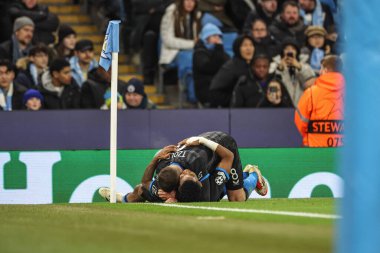 Club Brugge 'den Raphael Onyedika, UEFA Şampiyonlar Ligi Maçı' nda 8 Manchester City vs Club Brugge 'e karşı 29 Ocak 2025' te Etihad Stadyumu 'nda 0-1 kazanma hedefini kutluyor.