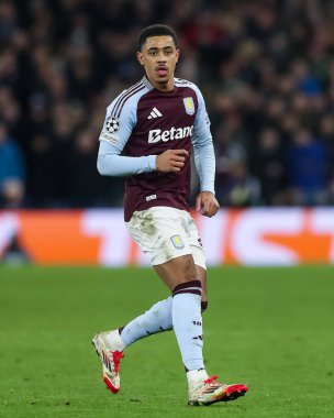 Aston Villa 'dan Jacob Ramsey, UEFA Şampiyonlar Ligi Maçı sırasında Villa Park, Birmingham, Birleşik Krallık' ta 8 Aston Villa 'ya karşı Celtic maçında, 29 Ocak 2025