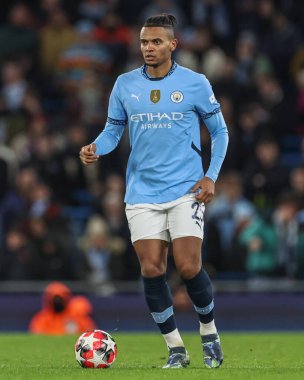 Manchester City 'den Manuel Akanji UEFA Şampiyonlar Ligi Maçı sırasında 8 Manchester City - Brugge maçı sırasında Etihad Stadyumu, Manchester, Birleşik Krallık, 29 Ocak 2025