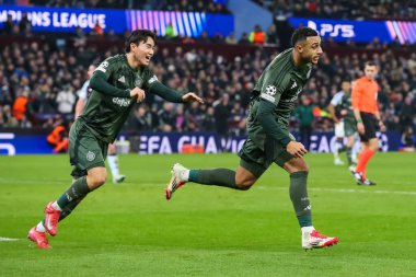 Celtic 'ten Adam Idah, UEFA Şampiyonlar Ligi Maçı' nda 8 Aston Villa 'nın Celtic' e karşı oynadığı Villa Park, Birmingham, Birleşik Krallık 'ta 29 Ocak 2025' te 2-2 'lik galibiyet golünü kutluyor.