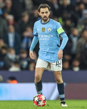 Manchester City 'den Bernardo Silva UEFA Şampiyonlar Ligi Maçı sırasında 8 Manchester City Club Brugge' e karşı Etihad Stadyumu, Manchester, Birleşik Krallık, 29 Ocak 2025