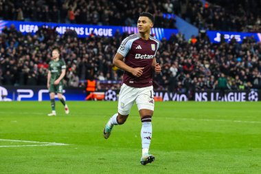 Aston Villa 'dan Ollie Watkins, UEFA Şampiyonlar Ligi Maçı' nda 9 Ocak 2025 'te Villa Park, Birmingham' da 8 Aston Villa Celtic 'e karşı 3-2' lik galibiyetini kutluyor.