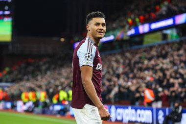 Aston Villa 'dan Ollie Watkins, UEFA Şampiyonlar Ligi Maçı' nda 9 Ocak 2025 'te Villa Park, Birmingham' da 8 Aston Villa Celtic 'e karşı 3-2' lik galibiyetini kutluyor.