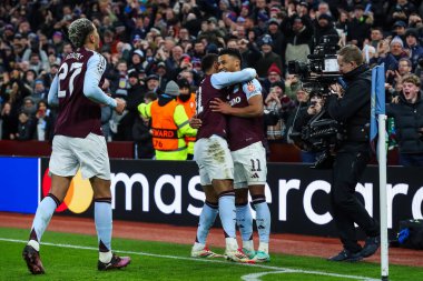 Aston Villa 'dan Ollie Watkins, UEFA Şampiyonlar Ligi Maçı' nda 9 Ocak 2025 'te Villa Park, Birmingham' da 8 Aston Villa Celtic 'e karşı 3-2' lik galibiyetini kutluyor.