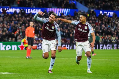 Aston Villa 'dan Morgan Rogers, UEFA Şampiyonlar Ligi Maçı 8' de 4-2 'lik skorunu Villa Park, Birmingham, Birleşik Krallık' ta, 29 Ocak 2025 'te oynanan 8 Aston Villa-Celtic maçında yaptığı hat-trick' i kutluyor.