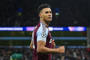 Aston Villa 'dan Ollie Watkins, UEFA Şampiyonlar Ligi Maçı' nda 9 Ocak 2025 'te Villa Park, Birmingham' da 8 Aston Villa Celtic 'e karşı 3-2' lik galibiyetini kutluyor.