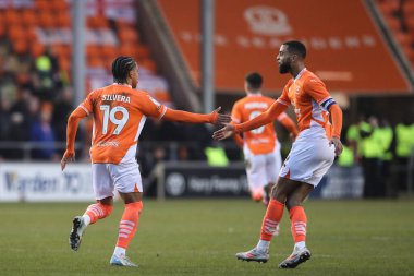 Blackpool 'dan Samuel Silvera, 1 Şubat 2025' te Bloomfield Road, Blackpool, İngiltere 'de oynanan Blackpool - Charlton Athletic maçında 1-2 kazanma hedefini kutluyor.