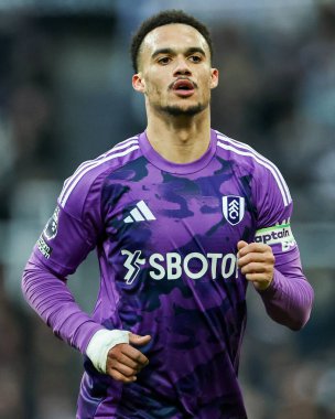 Fulham 'dan Antonee Robinson, 1 Şubat 2025' te İngiltere 'deki St. James' s Park 'ta oynanan Premier League maçında Newcastle United Fulham' a karşı maç yapıyor.
