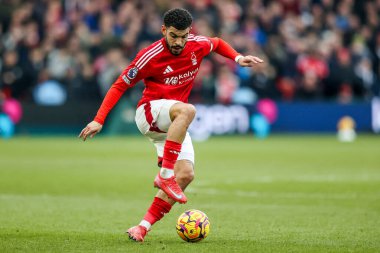 Nottingham Ormanı 'ndan Morgan Gibbs-White Premier League maçında topu kontrol ediyor Nottingham Forest, Brighton ve Hove Albion' a karşı City Ground, Nottingham, İngiltere, 1 Şubat 2025