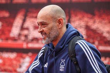 Nottingham Ormanı teknik direktörü Nuno Esprito Santo Premier Lig maçı sırasında Nottingham Forest, Brighton ve Hove Albion 'a karşı 1 Şubat 2025' te City Ground, Nottingham, İngiltere 'de geldi.