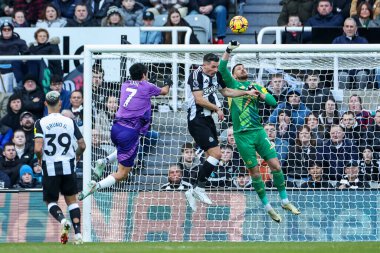 Newcastle United takımından Martin Dubravka, 1 Şubat 2025 'te St. James' s Park, Newcastle 'da oynanan Premier League maçında Fulham' a karşı bir kurtarış yaptı.