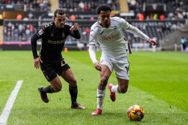 Coventry City 'den Joel Latibeaudiere' in baskısıyla Swansea City - Coventry City maçı sırasında Swansea.com Stadyumu, Swansea.com, Birleşik Krallık, 1 Şubat 2025