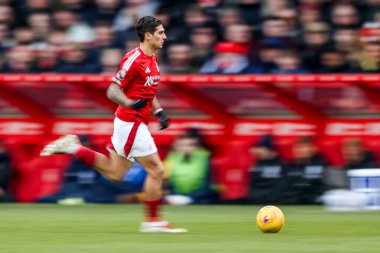 Nottingham Ormanı 'ndan Nicolas Dominguez Premier League maçında Nottingham Forest, Brighton ve Hove Albion' a karşı 1 Şubat 2025 'te Nottingham, İngiltere' de oynanan City Ground, Nottingham maçında topu aldı.