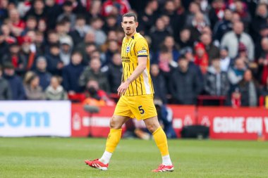 Brighton & Hove Albion takımından Lewis Dunk, 1 Şubat 2025 'te İngiltere' nin Nottingham Forest ve Hove Albion takımlarına karşı oynanan Premier Lig karşılaşmasında görülüyor.