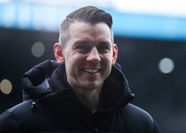 Luton Town 'un Matt Bloomfield teknik direktörü, 1 Şubat 2025' te İngiltere 'nin başkenti Sheffield' da Çarşamba günü Luton Town 'a karşı oynanan Gökyüzü İddia Şampiyonası karşılaşması öncesinde stadyuma geldi.