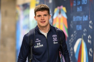 Warrington Wolves 'tan Jake Thewlis, 1 Şubat 2025' te İngiltere 'nin Warrington şehrindeki Halliwell Jones Stadyumu' nda Toby King 'in Warrington Wolves - Leigh Leopards maçından önce geldi.