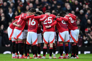 Manchester United oyuncuları Manchester United ile Crystal Palace maçında Old Trafford, Manchester, İngiltere, 2 Şubat 2025 'te bir araya geldiler.