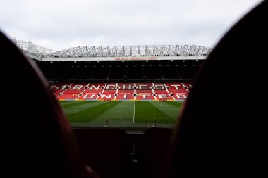 Manchester United 'ın Premier Lig karşılaşması öncesinde Old Trafford, Manchester' da oynanan Crystal Palace maçının genel görünümü, 2 Şubat 2025