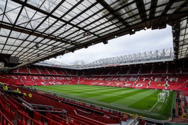 Manchester United Premier Lig karşılaşması öncesinde Old Trafford, Manchester, İngiltere 'de 2 Şubat 2025 tarihinde oynanan Crystal Palace maçında Old Trafford, Manchester United' ın genel görünümü