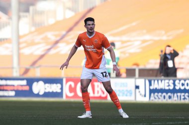 Blackpool takımından Elkan Baggott, Blackpool - Charlton Athletic maçında 1 Şubat 2025 'te Bloomfield Road, Blackpool' da karşılaştı.