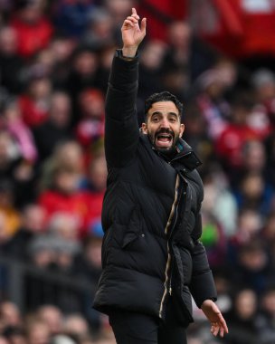 Manchester United 'ın eski Trafford, Manchester, Birleşik Krallık' ta oynanan Premier League maçında Ruben Amorim Manager tepki gösterdi.
