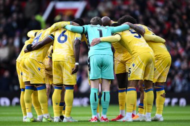 Crystal Palace oyuncuları Premier Lig karşılaşması öncesinde Old Trafford, Manchester, İngiltere 'deki Manchester United-Crystal Palace maçında bir araya geldiler.