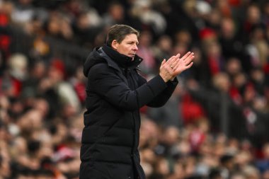 Kristal Saray 'ın Oliver Glasner Müdürü, Manchester United' ın 2 Şubat 2025 'te Old Trafford, Manchester' da oynadığı Premier League maçında kendisini alkışladı.