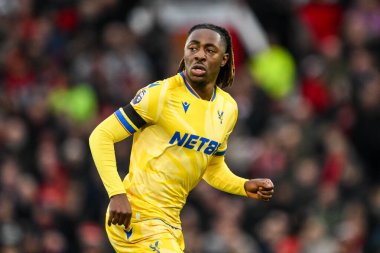 Kristal Saray 'dan Eberechi Eze Premier Lig karşılaşmasında Manchester United, Manchester, İngiltere' de 2 Şubat 2025 tarihinde Old Trafford 'da Kristal Saray' a karşı savaşıyor.