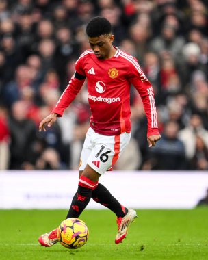 Manchester United 'dan Amad Diallo Premier League maçında topu kontrol ediyor Manchester United' a karşı Crystal Palace, Old Trafford, Manchester, İngiltere, 2 Şubat 2025