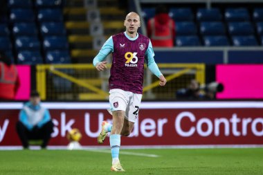 Burnley takımından Jonjo Shelvey 4 Şubat 2025 'te Burnley-Oxford United maçında Turf Moor, Burnley, İngiltere' de karşı karşıya geldi.