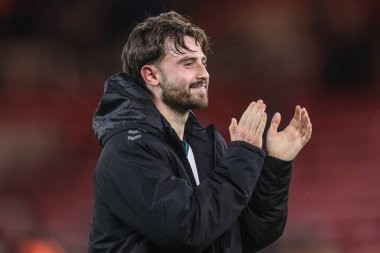 Sunderland 'dan Patrick Roberts, Middlesbrough, Middlesbrough, İngiltere' deki Riverside Stadyumu 'nda oynanan Sky Bet Şampiyonası maçından sonra taraftarları alkışlıyor.