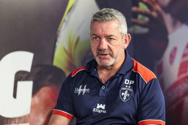 Daryl Powell Wakefield Trinity 'nin baş antrenörü 2025 Betfred Süper Ligi lansmanında Manchester, Birleşik Krallık' ta 5 Şubat 2025 tarihinde