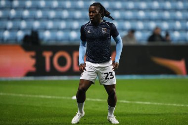 Coventry City 'den Brandon Thomas-Asante maç öncesi ısınma maçı öncesinde Coventry City, Coventry Building Society Arena, Coventry, İngiltere' de 5 Şubat 2025 'te Leeds United' a karşı.