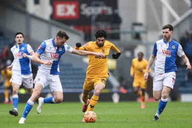 Wolverhampton Wanderers 'dan Gonalo Guedes, 9 Şubat 2025' te Ewood Park, Blackburn, Birleşik Krallık 'ta düzenlenen dördüncü tur Blackburn Rovers-Wolverhampton Wanderers karşılaşmasında topu aldı.