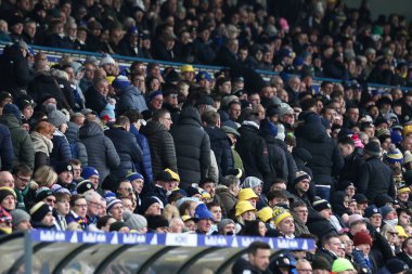 Leeds taraftarları, 8 Şubat 2025 tarihinde Leeds Road, Leeds, Birleşik Krallık 'ta oynanan dördüncü tur karşılaşmasında erken ayrıldılar.