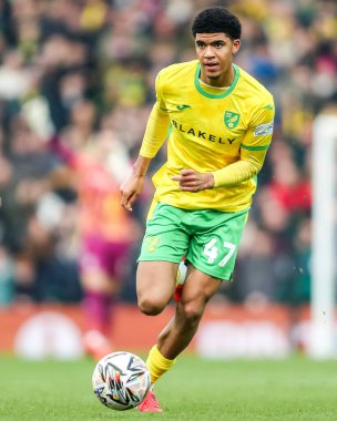 Norwich City 'den Lucien Mahovo, 8 Şubat 2025' te Norwich City - Derby County, Norwich Road, İngiltere 'de oynanan Sky Bet Şampiyonası maçında topla koşuyor.