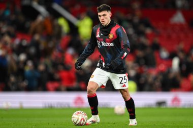 Manchester United 'dan Manuel Ugarte, Birleşik Krallık' ın Old Trafford kentinde oynanan dördüncü tur müsabakasında, Emirates FA Cup 'ın dördüncü turu öncesinde ısınma turunda, 7 Şubat 2025' te oynanacak.