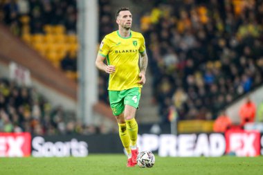 Norwich City 'den Shane Duffy, 8 Şubat 2025' te Norwich City, Norwich County ile Carrow Road, Norwich County arasındaki Sky Bet Şampiyonası maçında topla koşuyor.