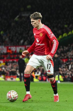 Manchester United 'dan Alejandro Garnacho, 7 Şubat 2025' te Old Trafford, Manchester, İngiltere 'de oynanan dördüncü tur Manchester United - Leicester City karşılaşmasında topa vuruyor.