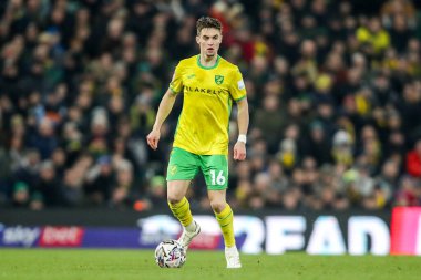 Norwich City 'den Jacob Wright, 8 Şubat 2025' te Norwich City 'nin Carrow Road, Norwich County' ye karşı oynadığı Sky Bet Şampiyonası maçında topla koşuyor.