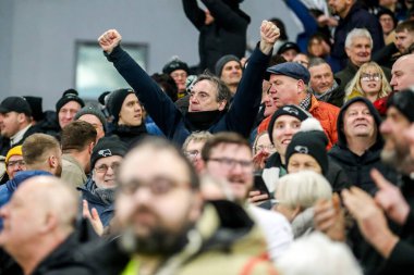 Derby County taraftarları takımın ilk golünü 8 Şubat 2025 'te Norwich City - Derby County Carrow Road, Norwich, İngiltere' de oynanan Sky Bet Şampiyonası maçında kutluyorlar.