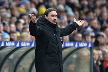 Leeds United teknik direktörü Daniel Farke, 8 Şubat 2025 tarihinde Leeds, İngiltere 'deki Elland Road, Leeds, İngiltere' de oynanan 4.