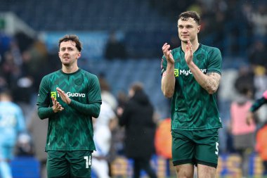 Millwall 'dan Ryan Wintle ve Millwall' dan Jake Cooper, 8 Şubat 2025 tarihli Elland Road, Leeds, Birleşik Krallık 'ta oynanan 4.