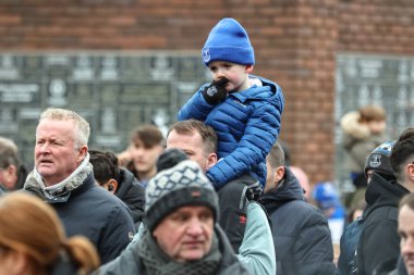 Everton taraftarları, Birleşik Krallık 'ın Liverpool eyaletinin Goodison Park kentinde oynanan dördüncü tur müsabakası sırasında Goodison Park' a geliyor.