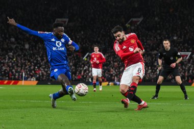 Manchester United 'dan Bruno Fernandes gol atmasına karşın, 7 Şubat 2025 tarihinde Manchester United ile Leicester City arasındaki dördüncü tur karşılaşmasında kurtarıldı.