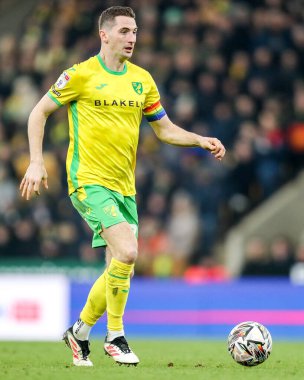 Norwich City 'den Kenny McLean, 8 Şubat 2025' te Norwich City 'nin Carrow Road, Norwich County' ye karşı oynadığı Sky Bet Şampiyonası maçında topla koşuyor.
