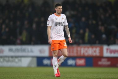 Blackpool takımından Oliver Casey, 8 Şubat 2025 tarihinde İngiltere 'nin Trent kentindeki Pirelli Stadyumu' nda oynanan 1.