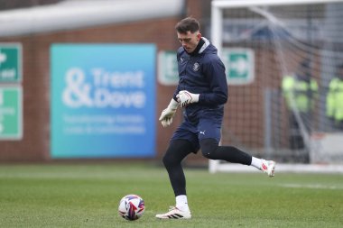 Blackpool 'dan Harry Tyrer, Sky Bet Ligi 1 maçı öncesinde oynanan ısınma maçında Burton Albion' a karşı Pirelli Stadyumu, Burton üzerine Trent, İngiltere, 8 Şubat 2025
