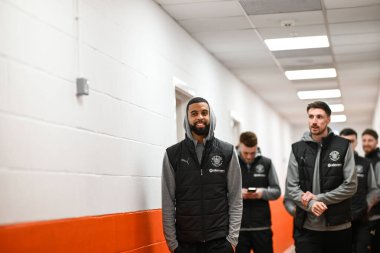 Blackpool 'dan CJ Hamilton, 11 Şubat 2025' te Blackpool, Blackpool 'daki Blackpool-Rotherham United maçında Sky Bet 1' in önüne geçti.